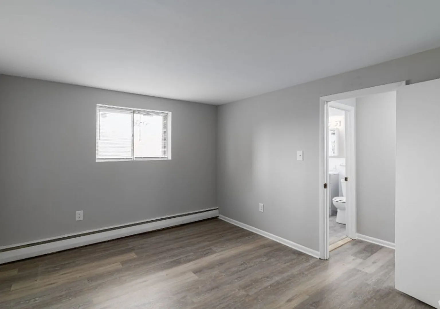 Yale Court Apartments — Photo 4