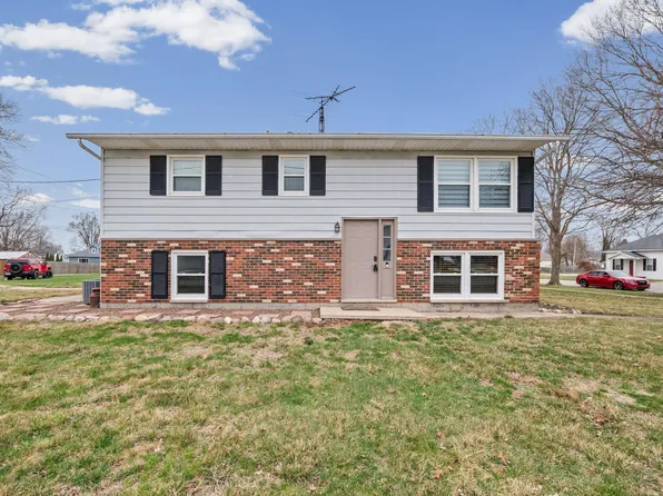 705 S Wood St, Brookston, IN 47923