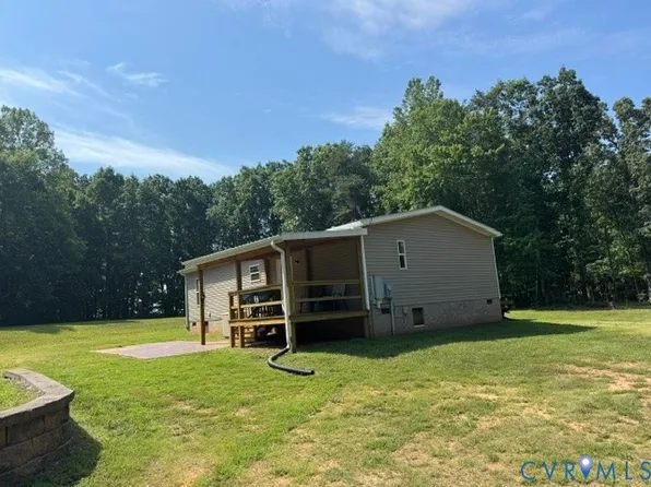 1927 Five Forks Rd, Pamplin, VA 23958