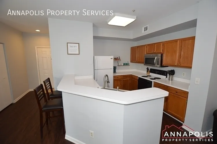 60 Sandstone Ct #H — Photo 4
