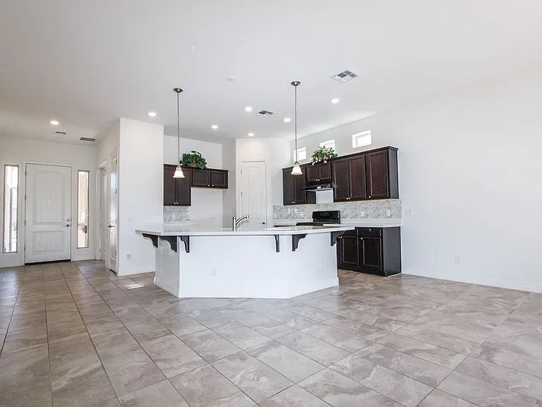 6188 E Oliver Ave — Photo 6
