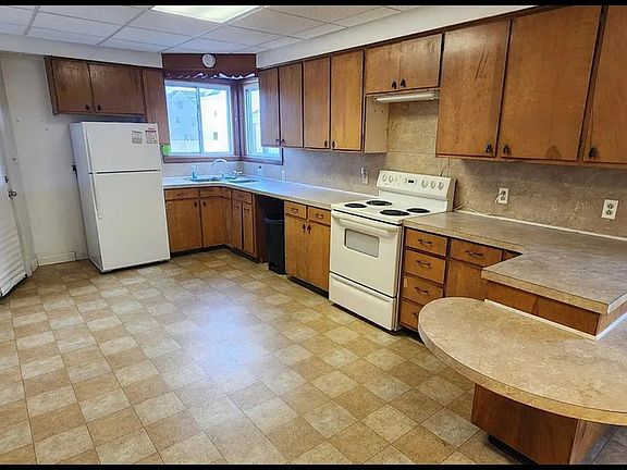 2nd image of 37 Spring St