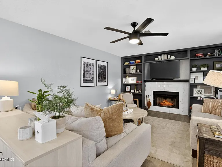 1022 W 13th St — Photo 12