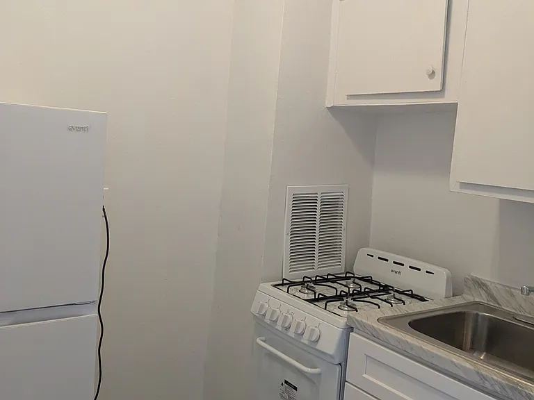 41-05 74th St #6-E — Photo 2