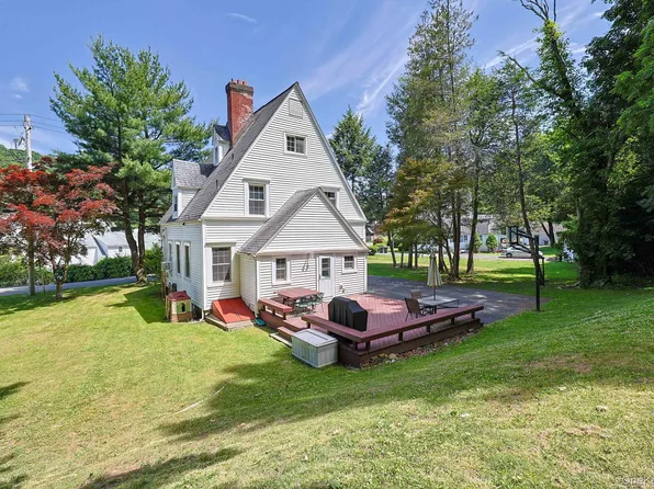 9 Library Road, Tuxedo Park, NY 10987