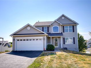 88 Longton Pl, West Henrietta, NY 14586