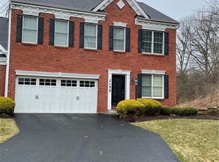2155 Croghan Dr, Carnegie, PA 15106