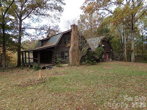 3rd image of 627 Bolick Rd