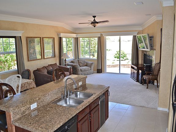 3rd image of 7070 Island Queen Ct