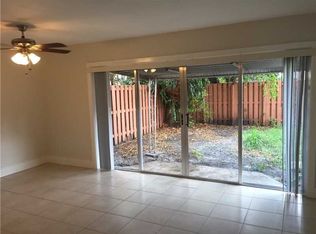 3734 SW 59th Ter, Davie, FL 33314