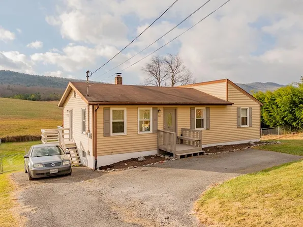423 Danner Rd, Max Meadows, VA 24360