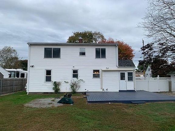 4th image of 27 Midland Dr