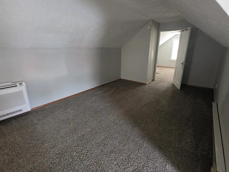 4562 Charles St — Photo 12