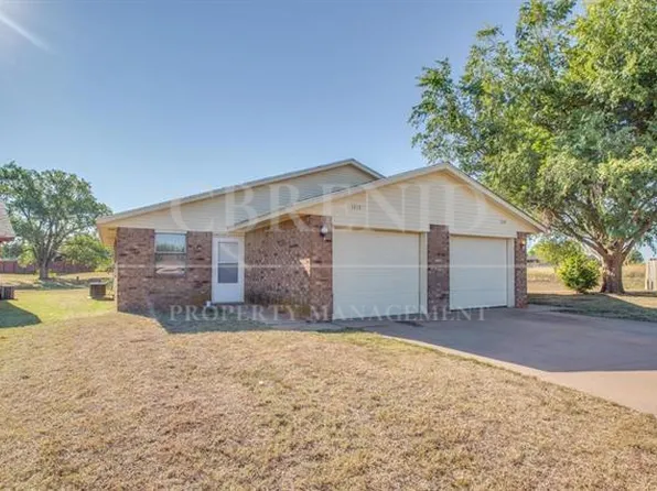 1017 Wildoak Dr, Enid, OK 73701