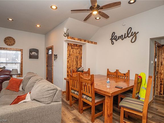 4th image of 8242-8244 Navarre Rd SW