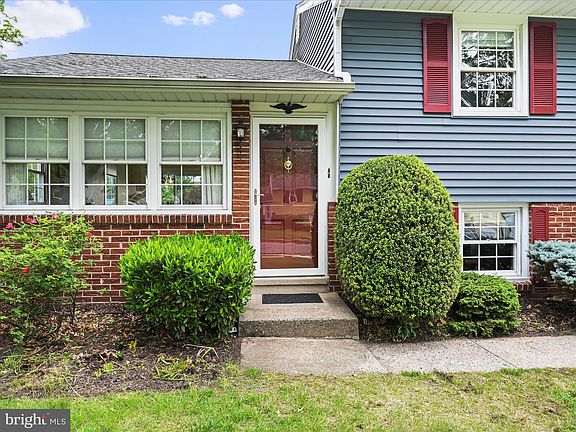 4th image of 1211 Garfield Ave