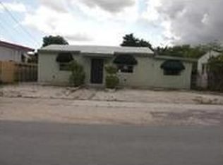 8952 SW 38th St, Miami, FL 33165