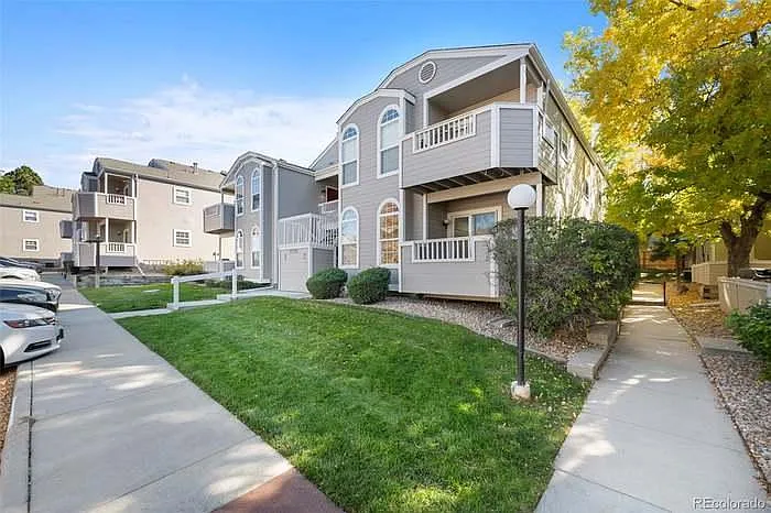 2 bed, 754 sqft, $1,800 — Photo 2