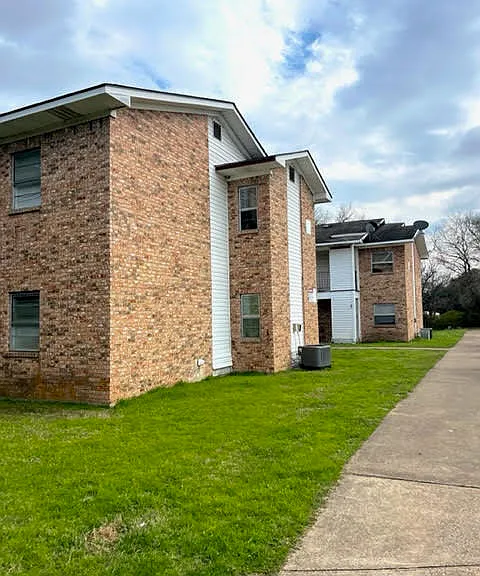 Navasota Landing — Photo 3