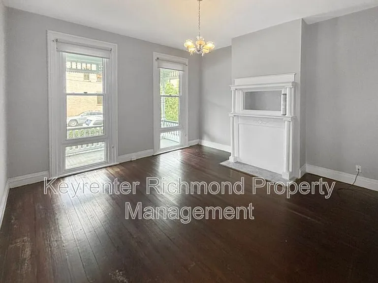 2220 E Marshall St — Photo 3