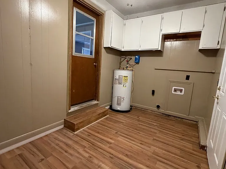 6111 Homestead Rd — Photo 3
