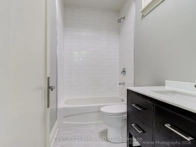 141 Churchill Ave — Photo 40