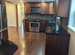 118 Sawyer Ave, Warwick, RI 02818