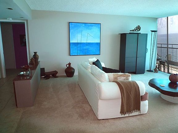 Direct Ocean Living Room