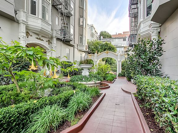 4th image of 1320 Lombard St #105