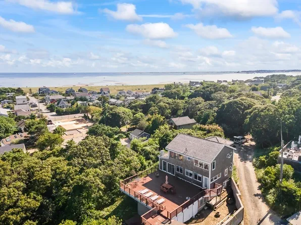 63 Mayflower Ave #2, Provincetown, MA 02657