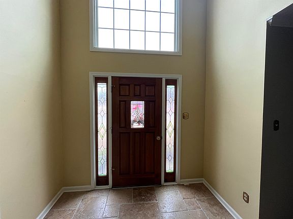 4th image of 8795 Chimneyrock Blvd