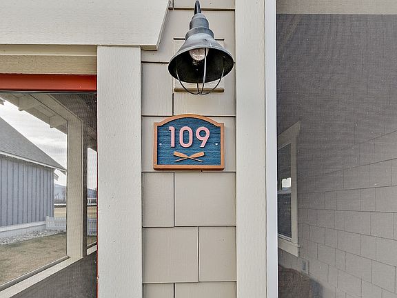 2nd image of 109 Veranda Dr