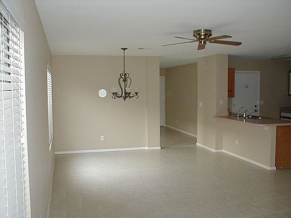 4th image of 3211 W Williams Dr