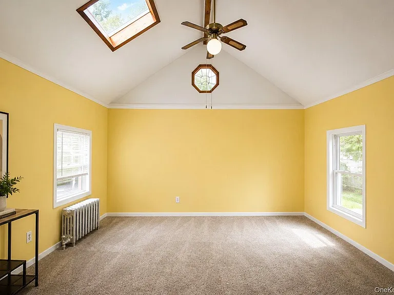 376 Terryville Rd — Photo 10