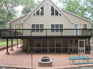 112 Perch Rd, Lackawaxen, PA 18435