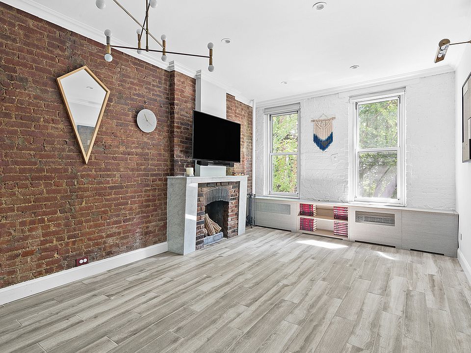 1st image of 92 Horatio St APT 3S