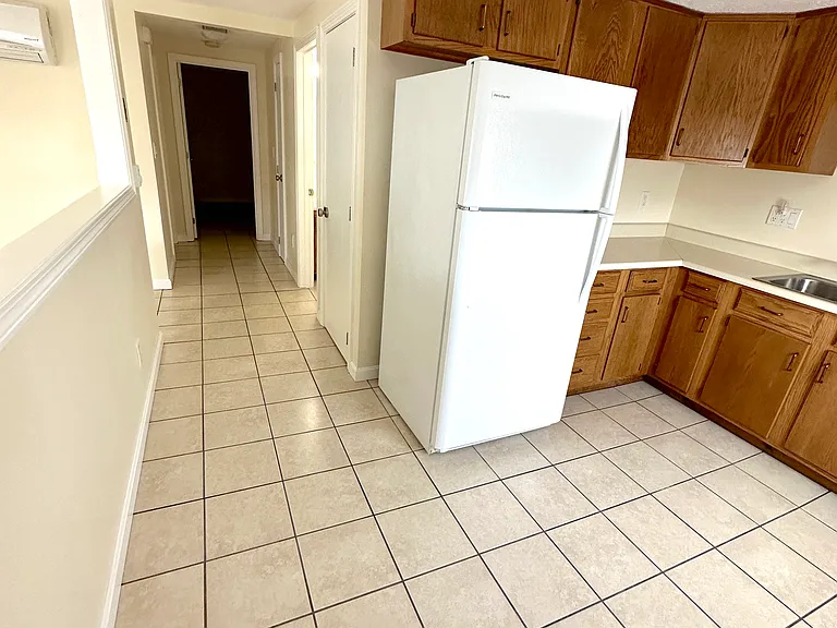 260 Elm St #A — Photo 7