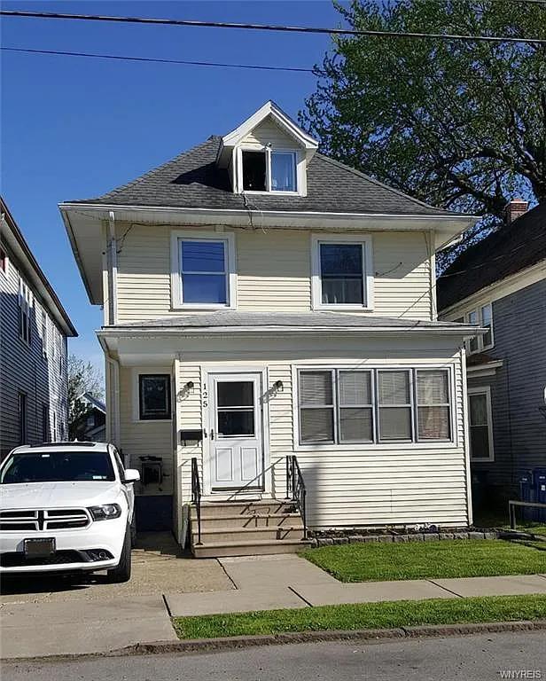 125 Trowbridge St photo 1