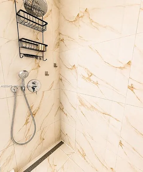 2000 Metropica Way #304 — Photo 40