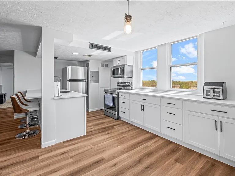 120 S 38th Ave #36 — Photo 3