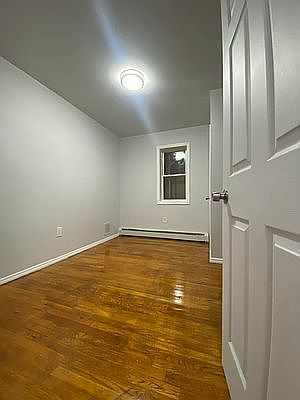 3rd image of 1320 College Ave Floor 1