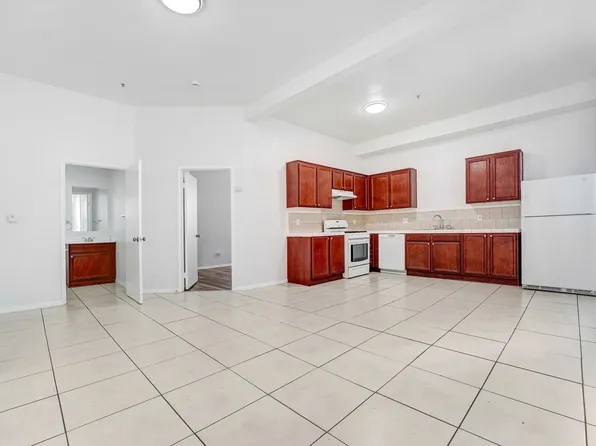 9124 S Broadway APT 2, Los Angeles, CA 90003