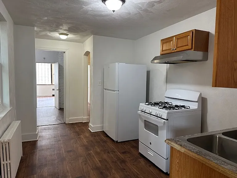 410-412 S George St #1L — Photo 5