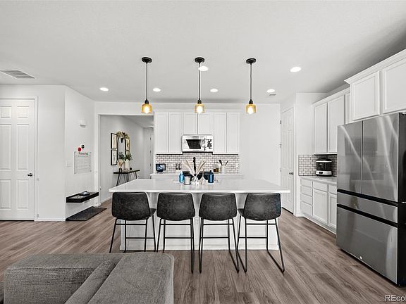 4th image of 25583 E Bayaud Avenue