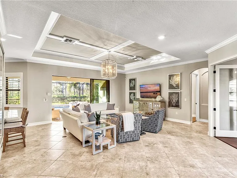 9569 Siracusa Ct — Photo 4