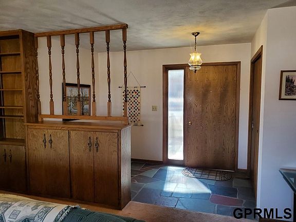 4th image of 6032 Oakridge Dr