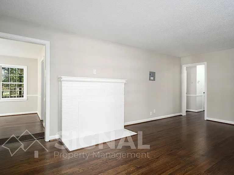 736 Martinwood Rd — Photo 9