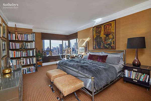 Sold by Sotheby's International Realty | media 10