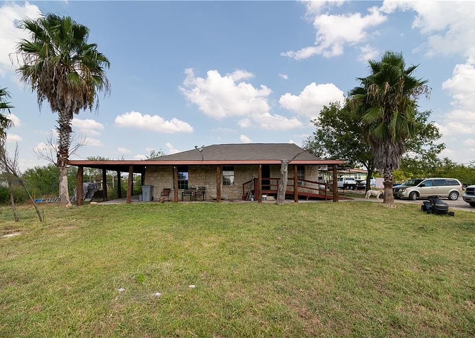 1st image of 379 Crossroads Dr