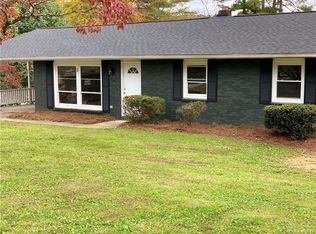 143 Morgan Rd, Hendersonville, NC 28739